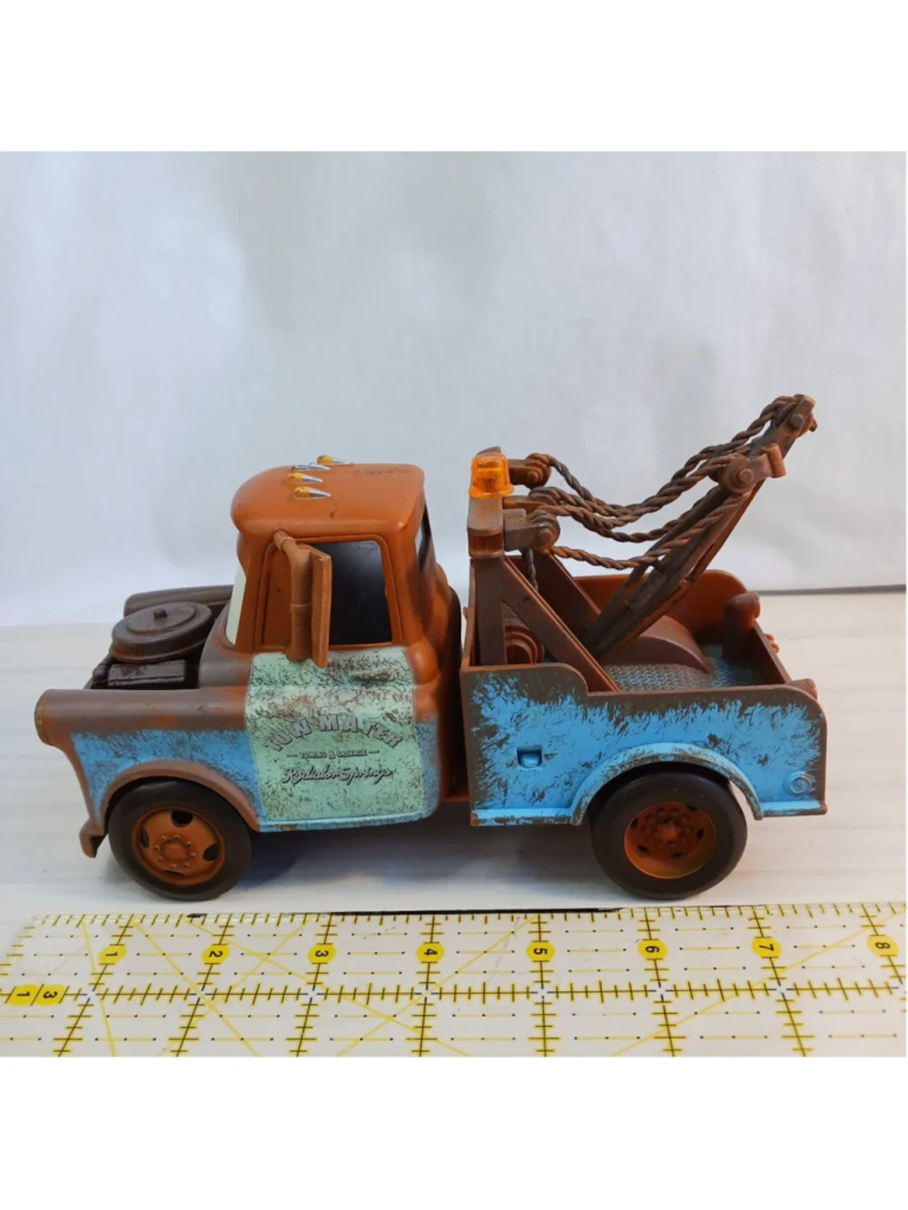 Mattel Disney Pixar Cars Mater Tow Mater Tow Truck Radiator Springs Diecast 1:55